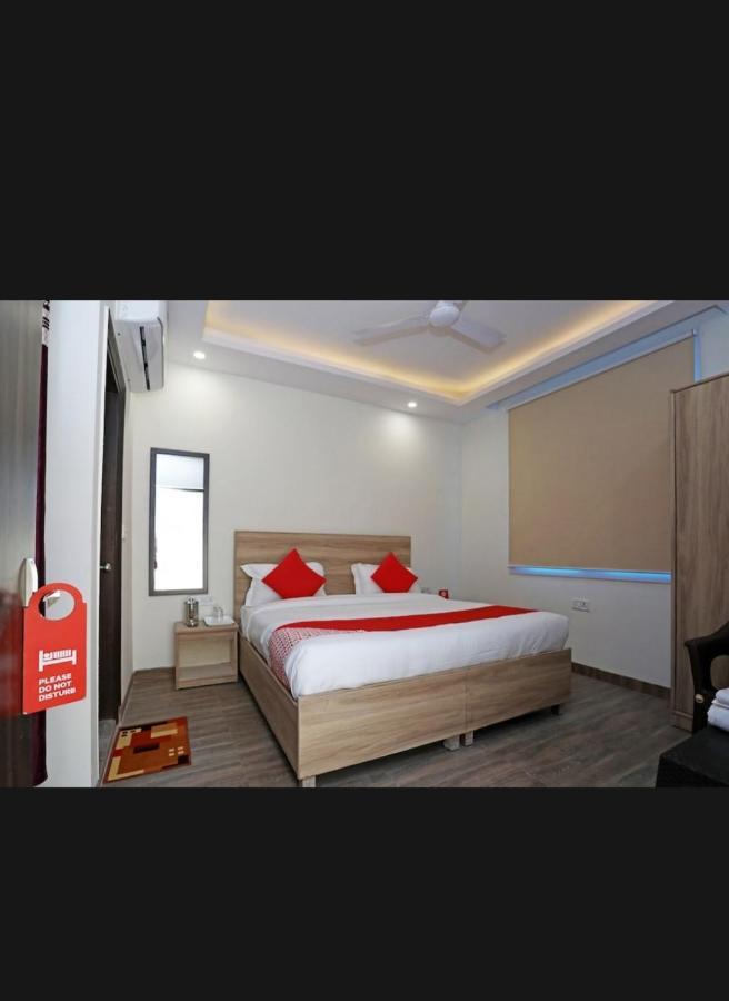 Hotel Golden Bliss At New Delhi Airport Kültér fotó