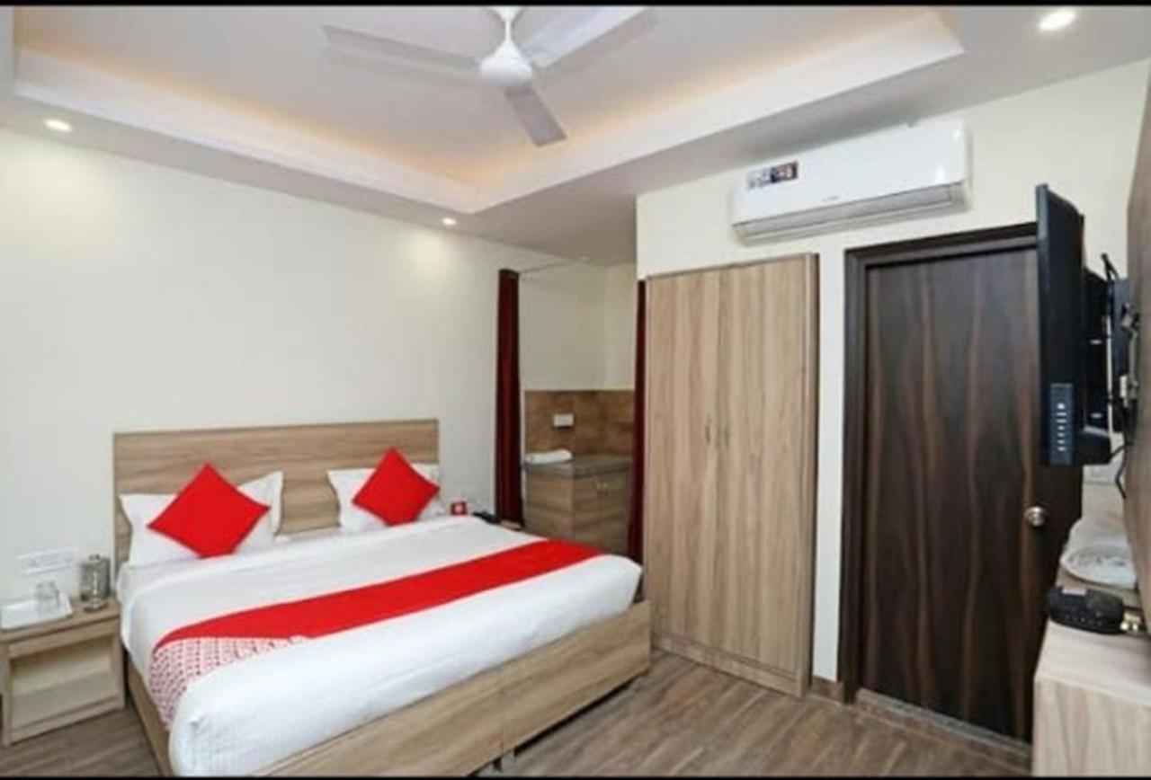 Hotel Golden Bliss At New Delhi Airport Kültér fotó