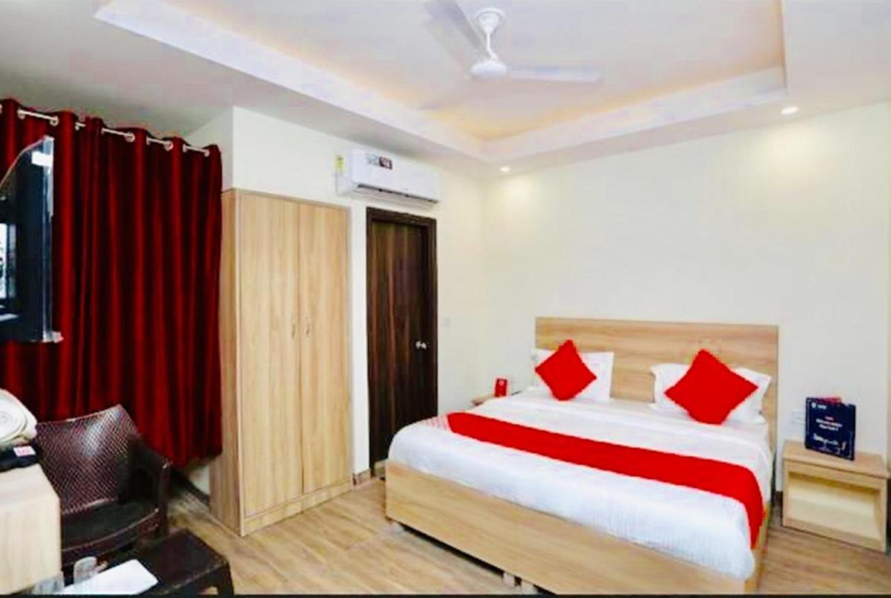 Hotel Golden Bliss At New Delhi Airport Kültér fotó