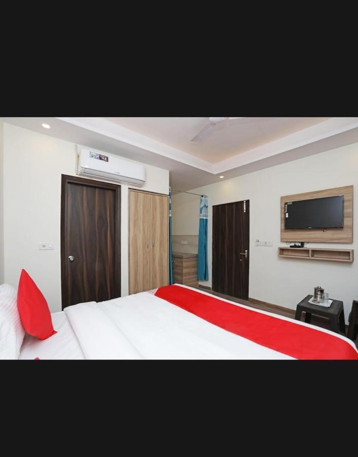 Hotel Golden Bliss At New Delhi Airport Kültér fotó