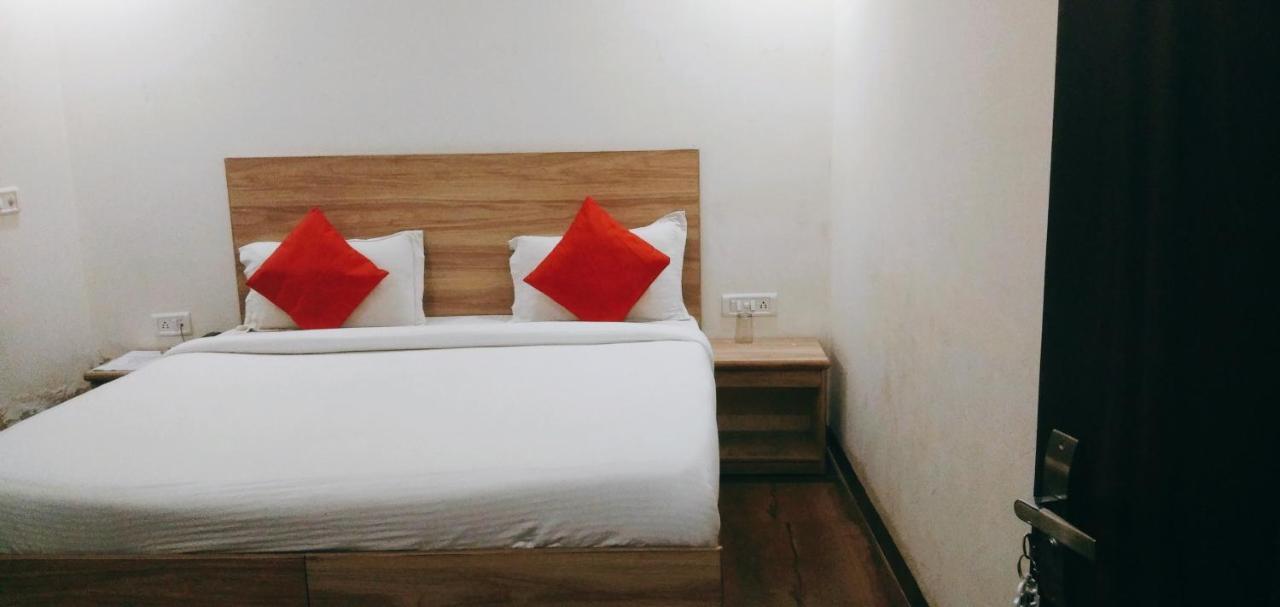 Hotel Golden Bliss At New Delhi Airport Kültér fotó